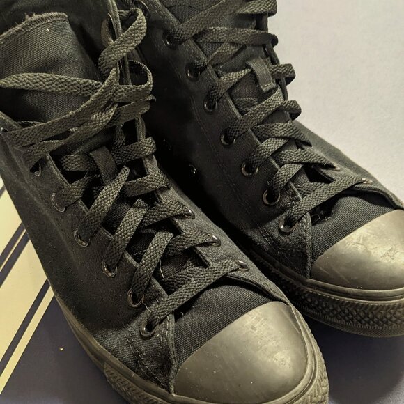 Chuck Taylor Converse All Star - Picture 1 of 16